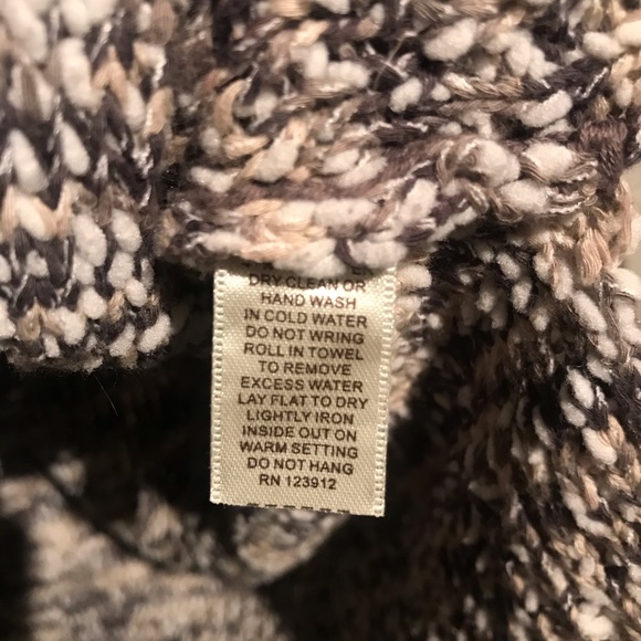 *SOLD* Anthropologie Sweater, Size Small - Picture 7 of 7